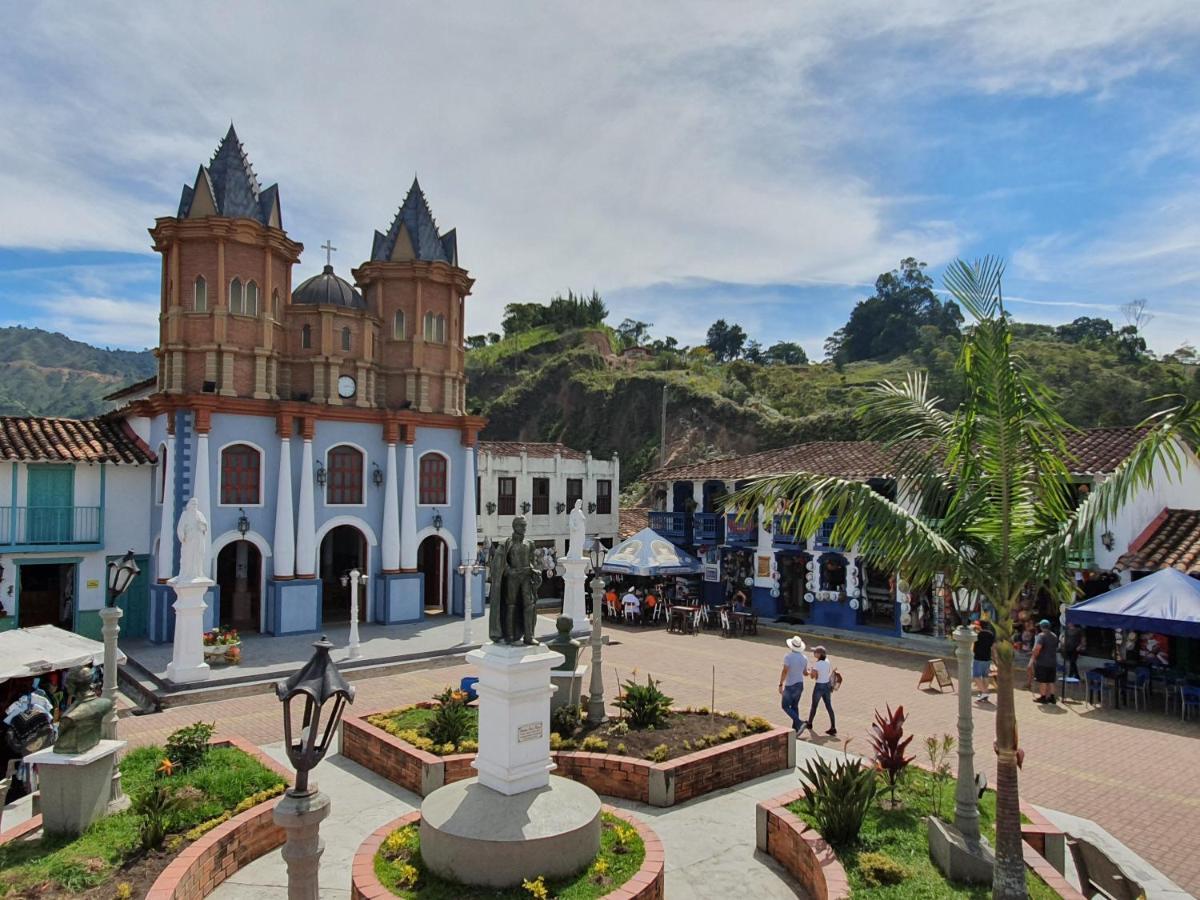 Domus Glamping Guatape Hotell Eksteriør bilde